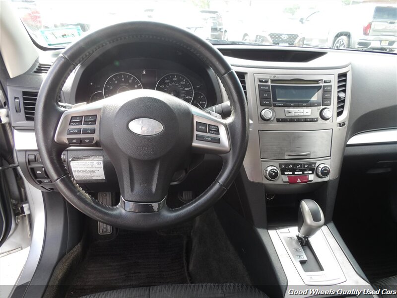 2012 Subaru Legacy 2.5i Premium photo 14