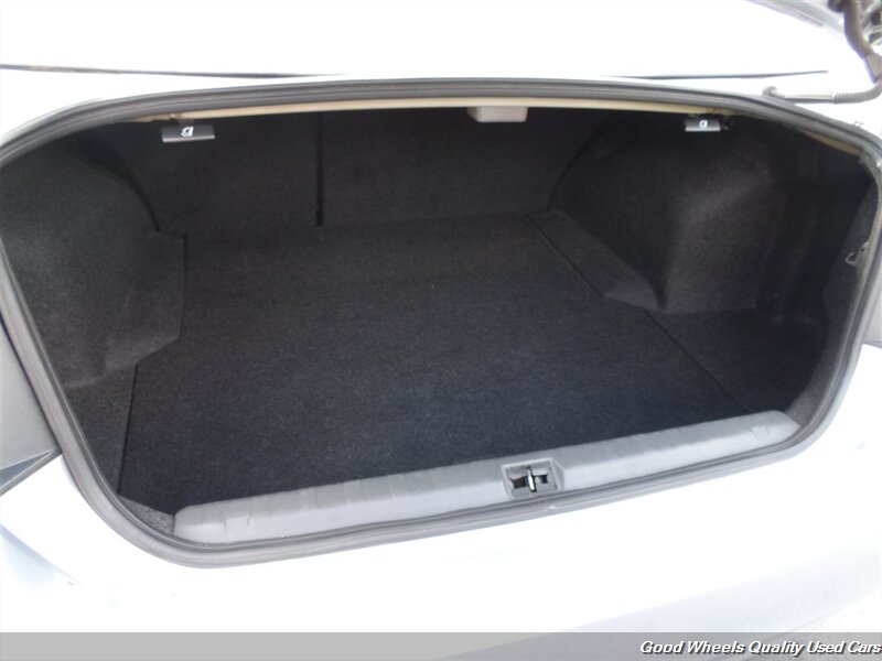 2012 Subaru Legacy 2.5i Premium photo 21