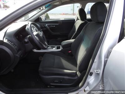 2015 Nissan Altima 2.5 S   - Photo 18 - Glassboro, NJ 08028