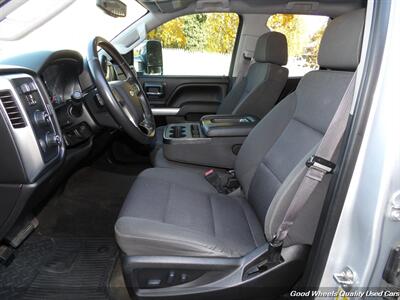 2017 Chevrolet Silverado 2500HD LT - Photo 13 - Glassboro, NJ 08028