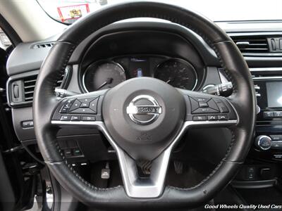 2017 Nissan Rogue SV   - Photo 16 - Glassboro, NJ 08028