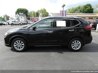 2017 Nissan Rogue SV   - Photo 8 - Glassboro, NJ 08028