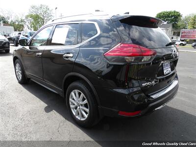2017 Nissan Rogue SV   - Photo 7 - Glassboro, NJ 08028