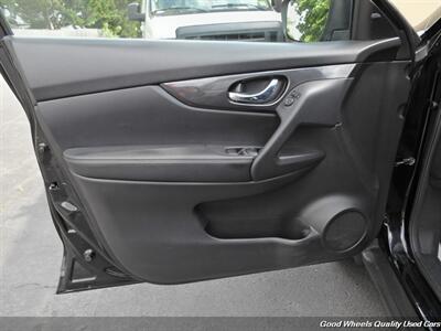 2017 Nissan Rogue SV   - Photo 23 - Glassboro, NJ 08028