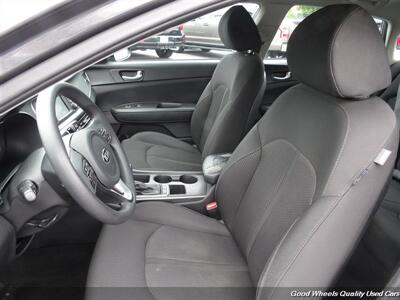 2017 Kia Optima LX   - Photo 13 - Glassboro, NJ 08028
