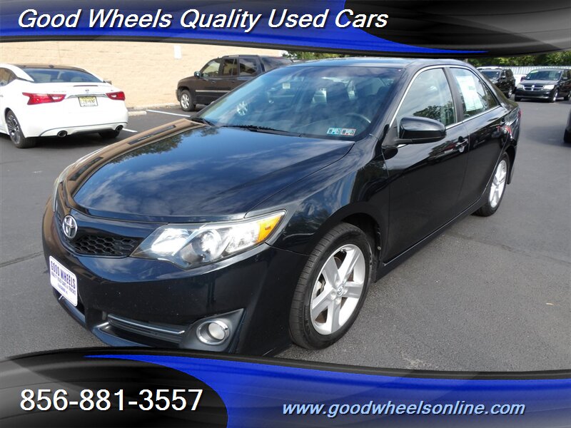 2013 Toyota Camry SE  