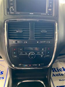 2016 Dodge Grand Caravan R/T   - Photo 24 - Metropolis, IL 62960