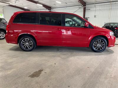 2016 Dodge Grand Caravan R/T   - Photo 4 - Metropolis, IL 62960