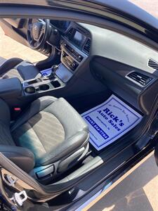 2017 Hyundai SONATA Sport   - Photo 10 - Metropolis, IL 62960