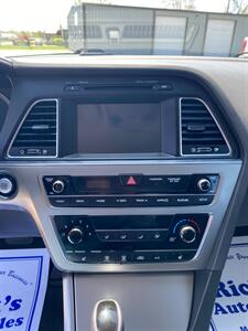 2017 Hyundai SONATA Sport   - Photo 14 - Metropolis, IL 62960