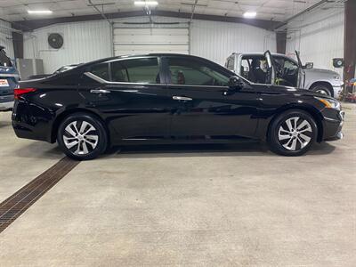 2019 Nissan Altima 2.5 S - Photo 5 - Metropolis, IL 62960