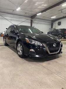 2019 Nissan Altima 2.5 S - Photo 2 - Metropolis, IL 62960
