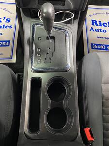 2014 Dodge Challenger SXT - Photo 12 - Metropolis, IL 62960