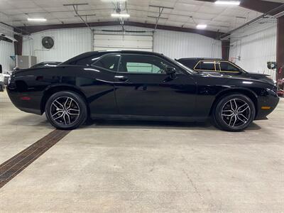 2014 Dodge Challenger SXT - Photo 5 - Metropolis, IL 62960