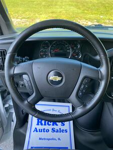2021 Chevrolet Express 2500 - Photo 10 - Metropolis, IL 62960