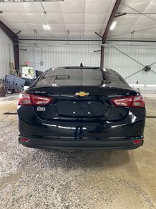 2022 Chevrolet Malibu LT   - Photo 8 - Metropolis, IL 62960