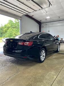 2022 Chevrolet Malibu LT   - Photo 6 - Metropolis, IL 62960
