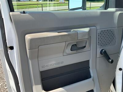 2021 Ford E-Series Chassis E-350 SD - Photo 12 - Metropolis, IL 62960