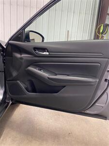 2024 Nissan Altima 2.5 SV - Photo 21 - Metropolis, IL 62960