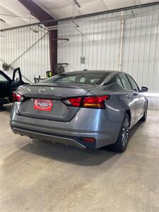 2024 Nissan Altima 2.5 SV - Photo 6 - Metropolis, IL 62960