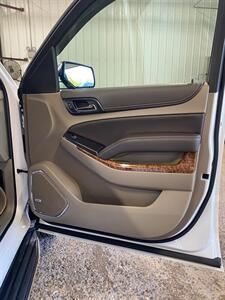 2018 Chevrolet Tahoe Premier   - Photo 23 - Metropolis, IL 62960