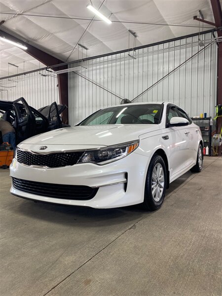 2016 Kia Optima LX  