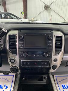 2018 Nissan Titan PRO-4X - Photo 14 - Metropolis, IL 62960