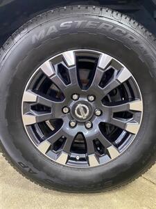 2018 Nissan Titan PRO-4X - Photo 24 - Metropolis, IL 62960