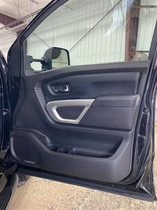 2018 Nissan Titan PRO-4X - Photo 22 - Metropolis, IL 62960