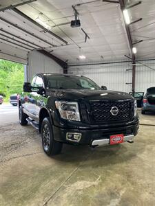 2018 Nissan Titan PRO-4X - Photo 2 - Metropolis, IL 62960