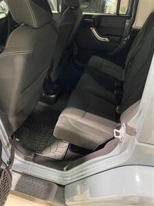 2015 Jeep Wagoneer Sahara  Unlimited - Photo 17 - Metropolis, IL 62960