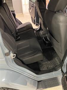 2015 Jeep Wagoneer Sahara  Unlimited - Photo 18 - Metropolis, IL 62960