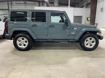 2015 Jeep Wagoneer Sahara  Unlimited - Photo 5 - Metropolis, IL 62960