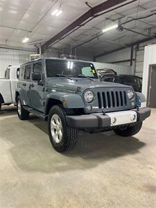 2015 Jeep Wagoneer Sahara  Unlimited - Photo 2 - Metropolis, IL 62960