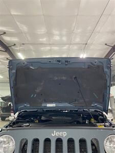 2015 Jeep Wagoneer Sahara  Unlimited - Photo 29 - Metropolis, IL 62960