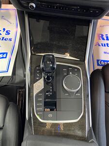 2021 BMW 330e xDrive - Photo 13 - Metropolis, IL 62960