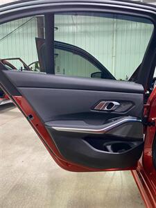 2021 BMW 330e xDrive - Photo 23 - Metropolis, IL 62960