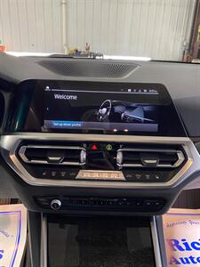 2021 BMW 330e xDrive - Photo 14 - Metropolis, IL 62960