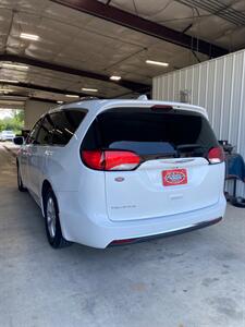 2019 Chrysler Pacifica Touring L   - Photo 7 - Metropolis, IL 62960