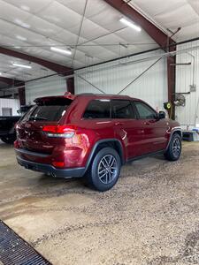 2017 Jeep Grand Cherokee Trailhawk   - Photo 4 - Metropolis, IL 62960