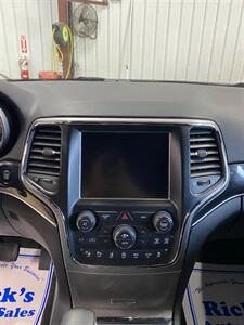 2017 Jeep Grand Cherokee Trailhawk   - Photo 14 - Metropolis, IL 62960