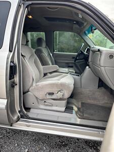 2000 GMC Sierra 1500 SL   - Photo 8 - Metropolis, IL 62960