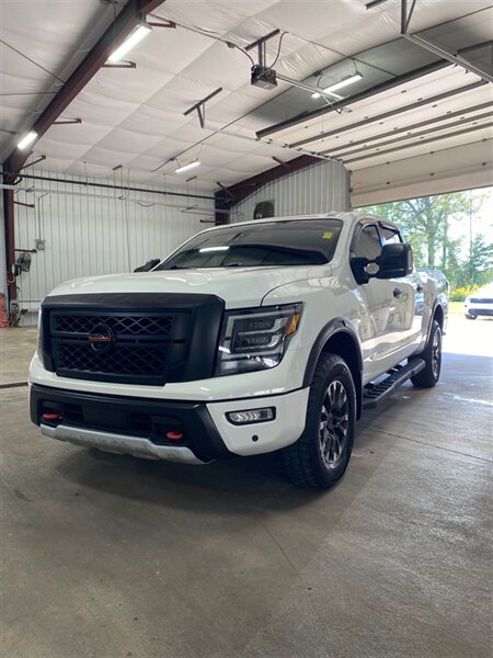 2020 Nissan Titan SV  