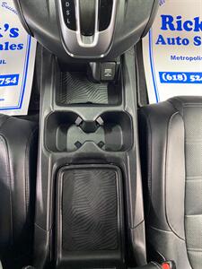 2017 Honda CR-V Touring   - Photo 12 - Metropolis, IL 62960