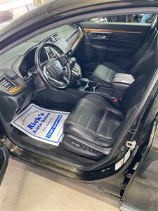 2017 Honda CR-V Touring   - Photo 17 - Metropolis, IL 62960