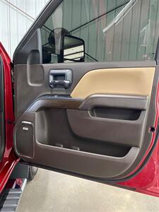 2018 GMC Sierra 3500 Denali   - Photo 24 - Metropolis, IL 62960