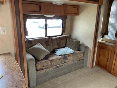 2011 Palomino PT31RDS BUMPER PULL CAMPER  PUMA - Photo 10 - Metropolis, IL 62960