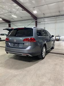 2017 Volkswagen Golf Alltrack TSI S 4Motion   - Photo 7 - Metropolis, IL 62960
