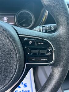 2022 Kia Niro LX - Photo 13 - Metropolis, IL 62960