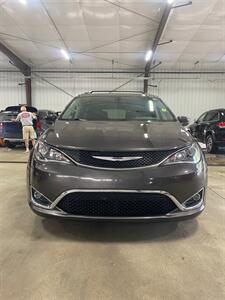 2018 Chrysler Pacifica Touring L   - Photo 3 - Metropolis, IL 62960